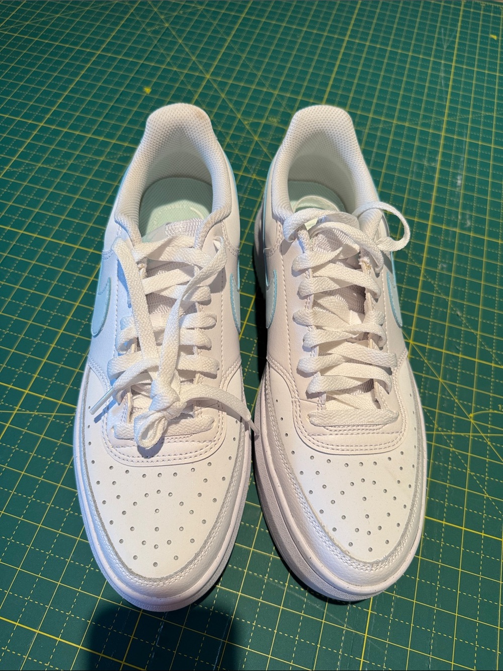 Nike White Low-Top Sneakers with Light Blue Swoosh. NEW - Picture 2 of 6